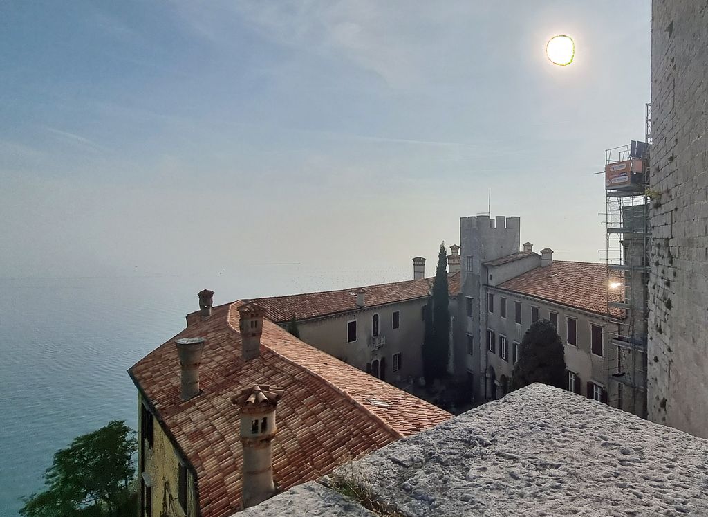 Ausblick auf das Schloss Duino in Duino-Aurisina