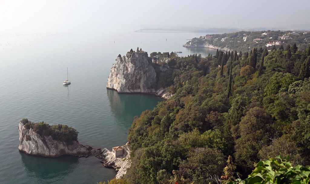 Die alte Burg Duino in Duino-Aurisina