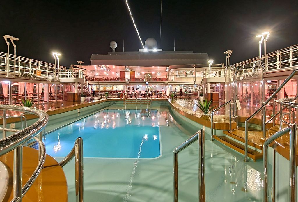 Das Pooldeck der Silver Spirit