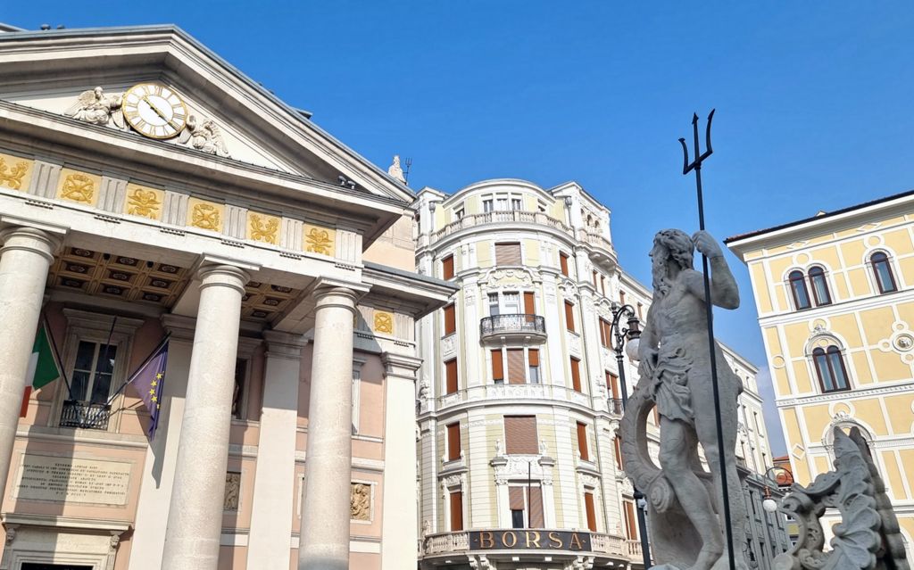 Die Statue von Neptun in Triest