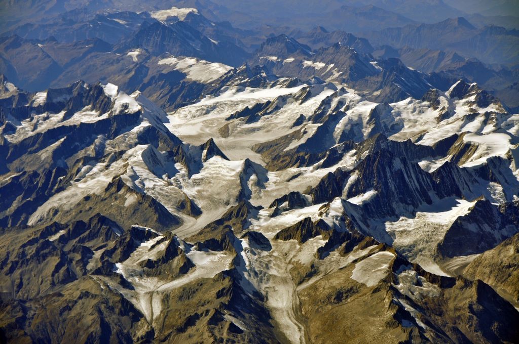 Flug über die Alpen