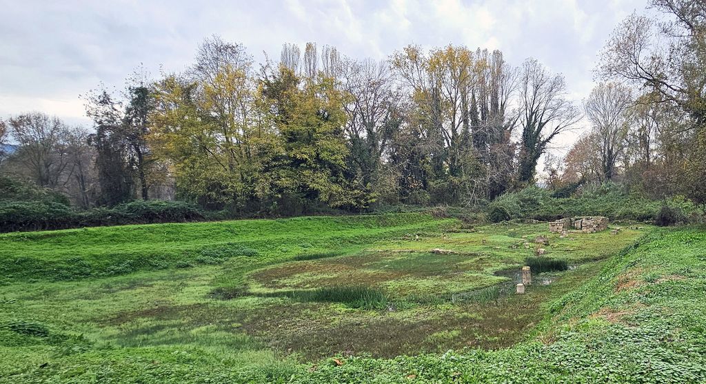 Eine Ausgrabung in der archäologischen Stätte von Dion