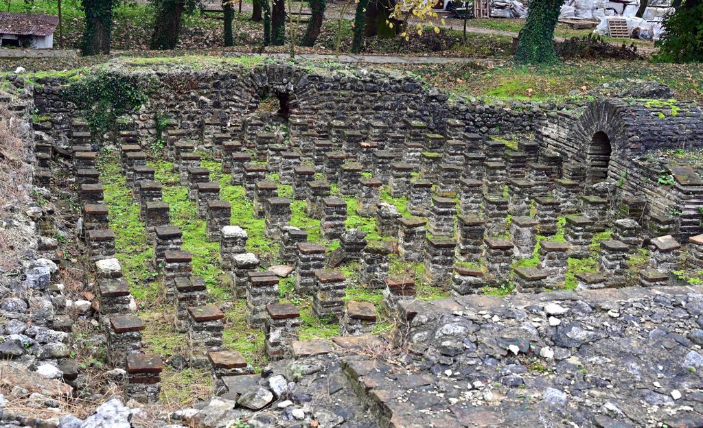 Der römische Badekomplex in der archäologischen Stätte von Dion