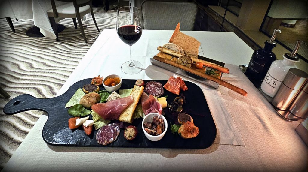 „Antipasti for One“ auf der Silver Moon