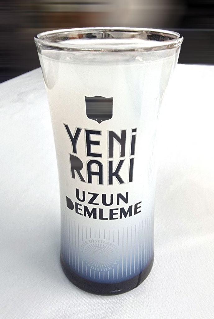 Raki im Restaurant Mükellef Karaköy in Istanbul