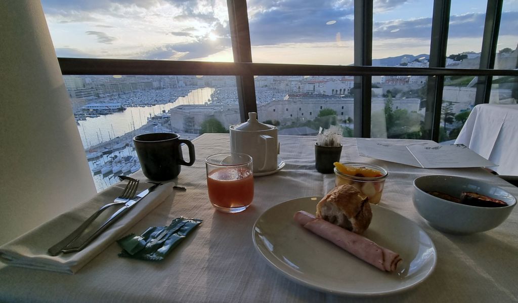 Frühstück im Sofitel Marseille Vieux Port