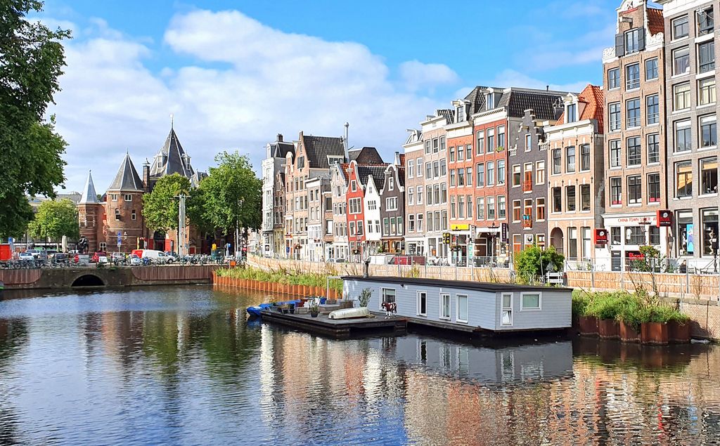 In den Straßen und Grachten von Amsterdam