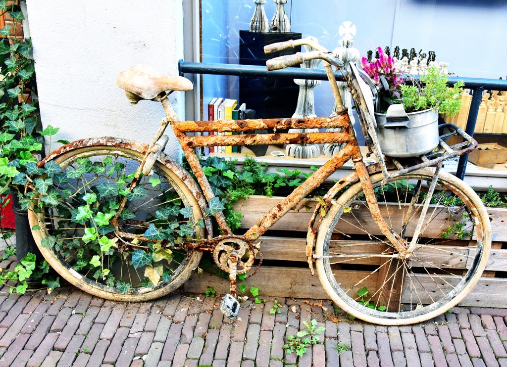 Ein verlassenes Fahrrad in Dordrecht