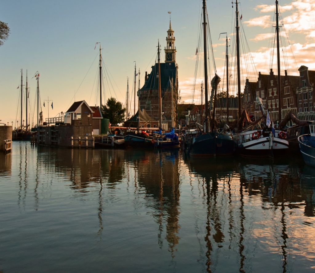 Abenddämmerung im Hafen von Hoorn