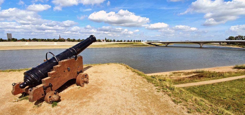 Die Kanone vom Fort Knodsenburg in Nijmegen
