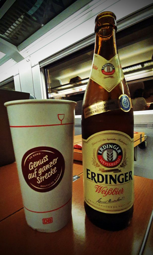 Weizenbier in der Bahn