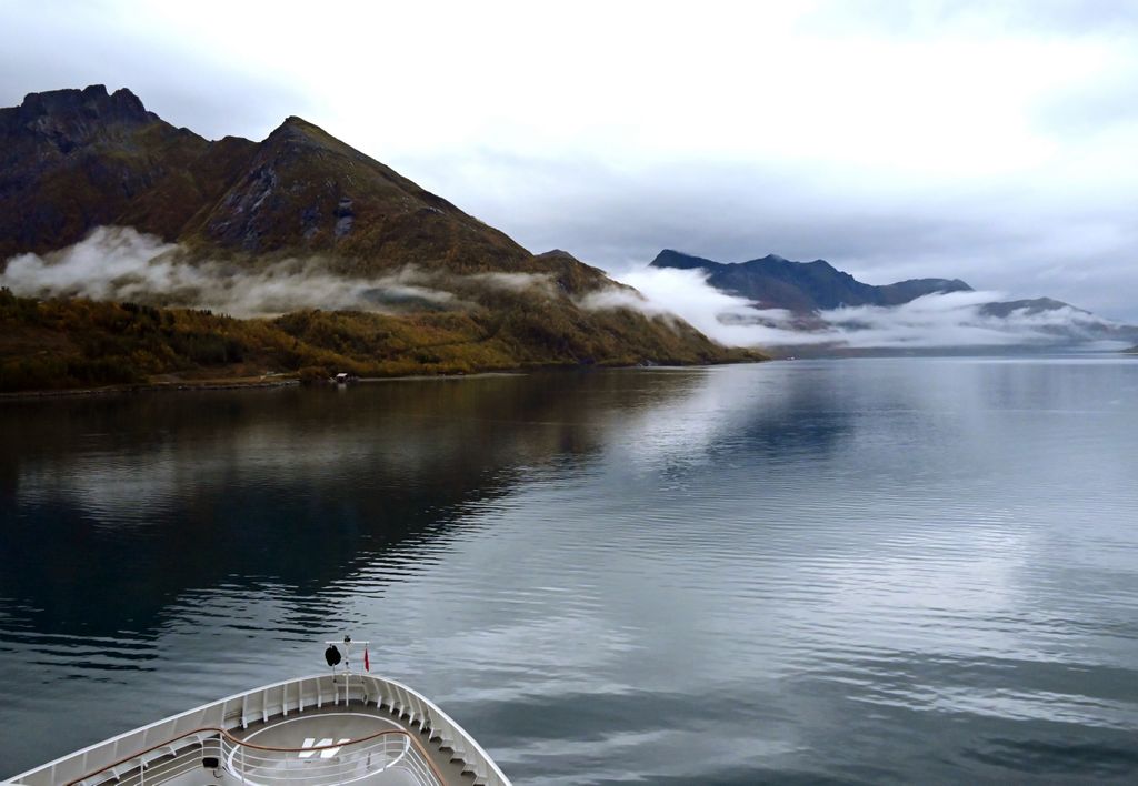 Der Holandsfjord von der HANSEATIC inspiration aus gesehen