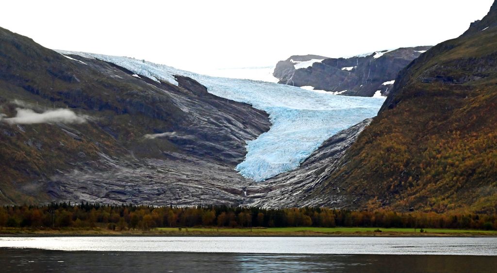 Der Svartisengletscher von der HANSEATIC inspiration aus gesehen