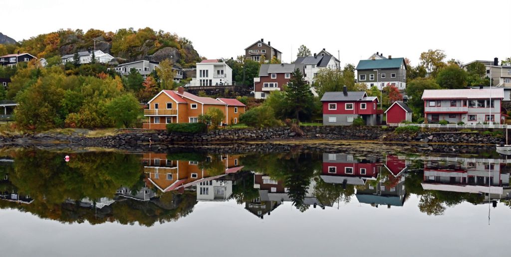 Tolle Wasser-Spiegelungen in Svolvær