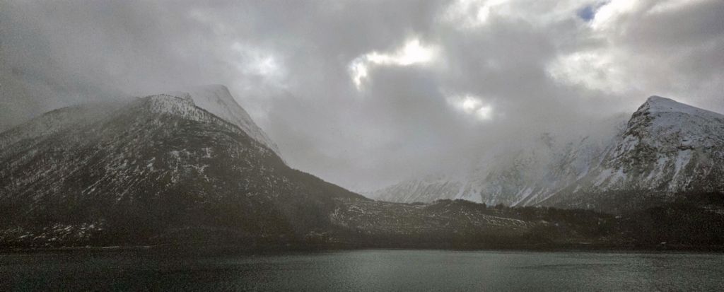Svartisen im Nebel
