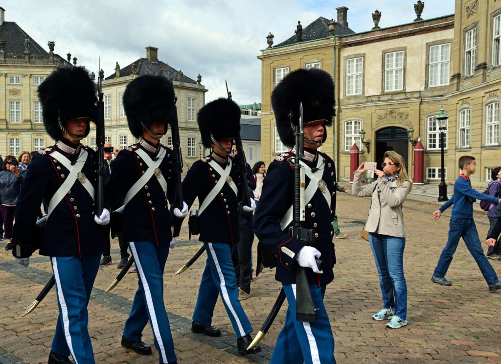 Palast-Wachablösung, Schloss Amalienborg, Kopenhagen