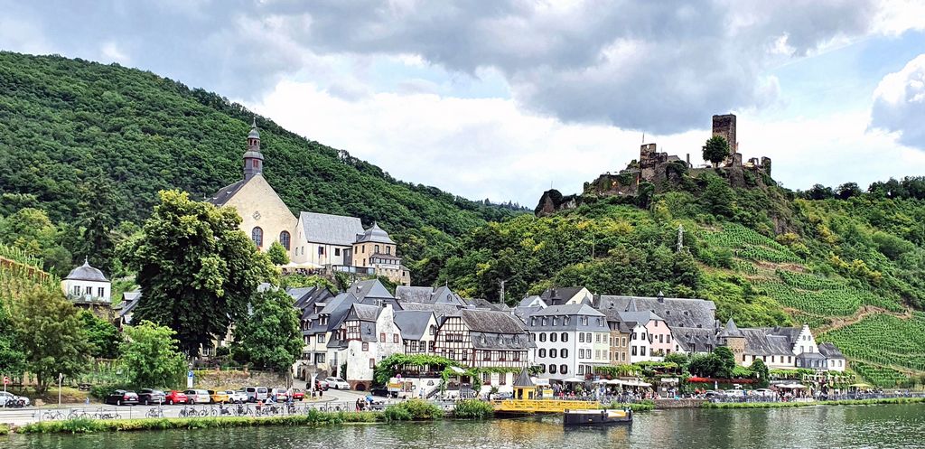 Beilstein und die Burgruine Metternich