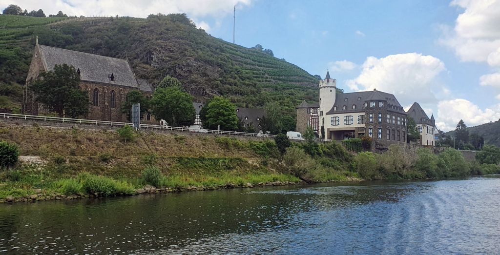 Die Oberburg in Gondorf
