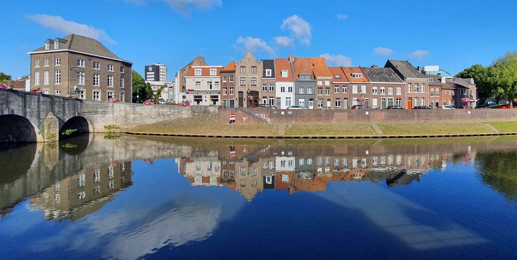 Wasser-Spiegelungen in Roermond
