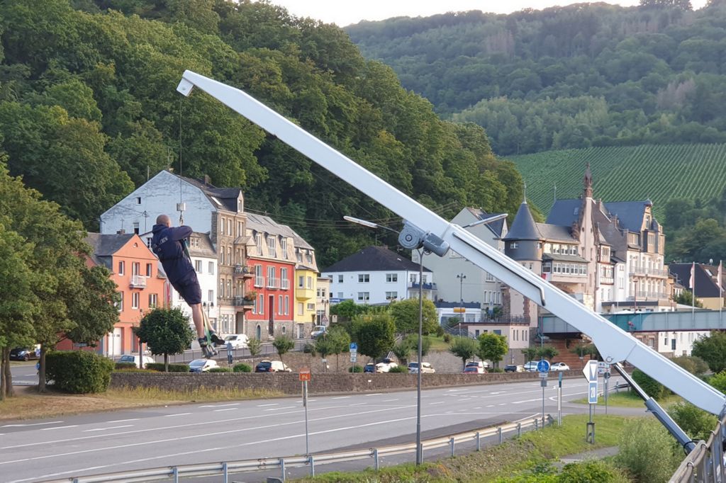 Da hängt jemand!