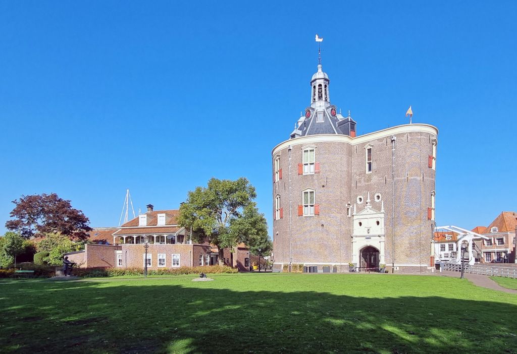 Drommedaris, das ehemalige Wehrtor von Enkhuizen