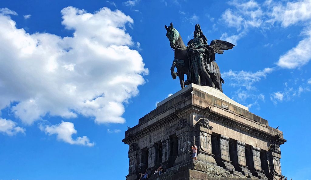 Reiterstandbild auf dem „Deutsches Eck“ in Koblenz