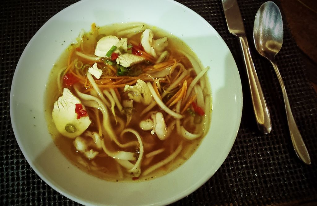 Eine vietnamesische Nudelsuppe (Pho) auf der MS AmaPrima