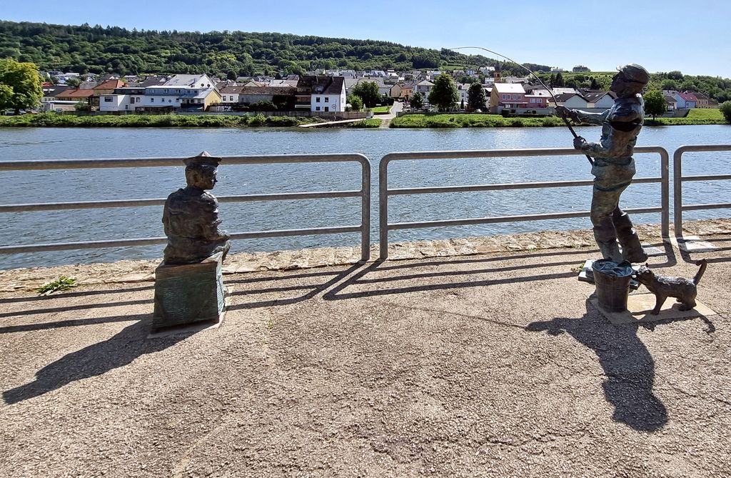 Angler-Statue in Wasserbillig