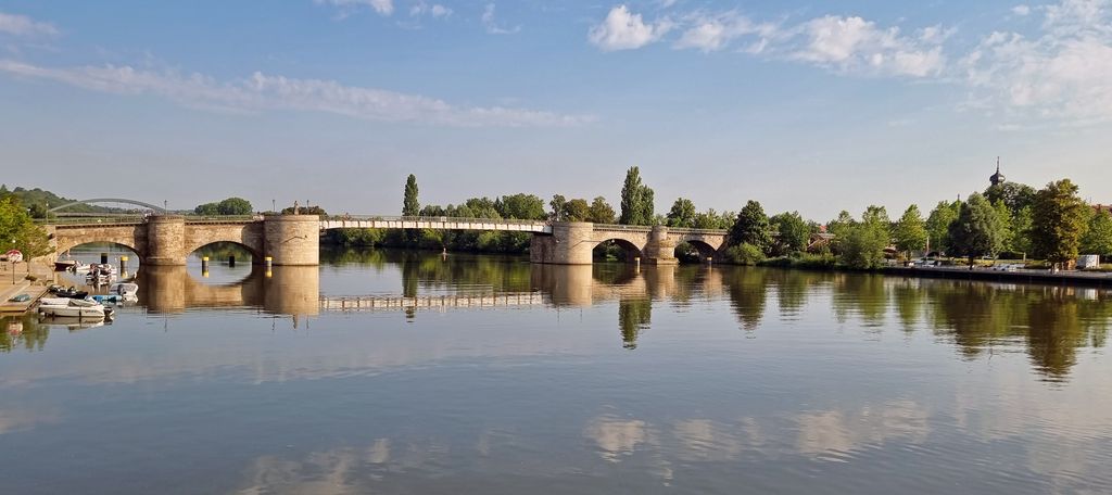 Ausblick auf Die Alte Mainbrücke von Kitzingen