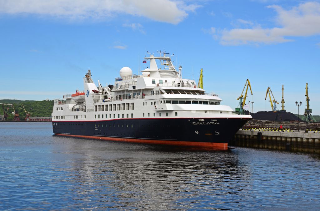 Die MS Explorer in Murmansk