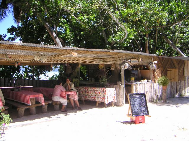 Strandrestaurant auf La Digue
