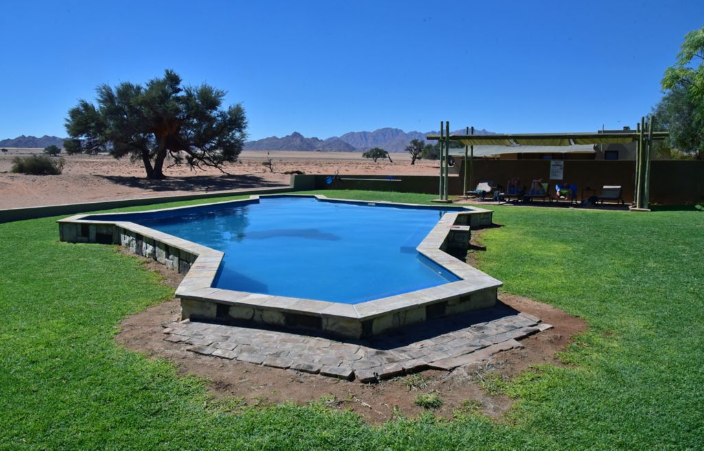 Der Pool der Sossusvlei Lodge