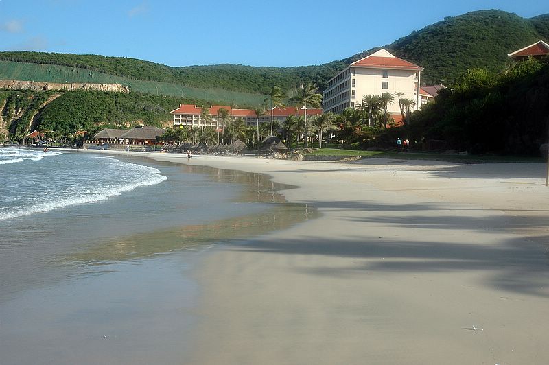 Der Strand vom Sofitel VinPearl Resort in Nha Trang