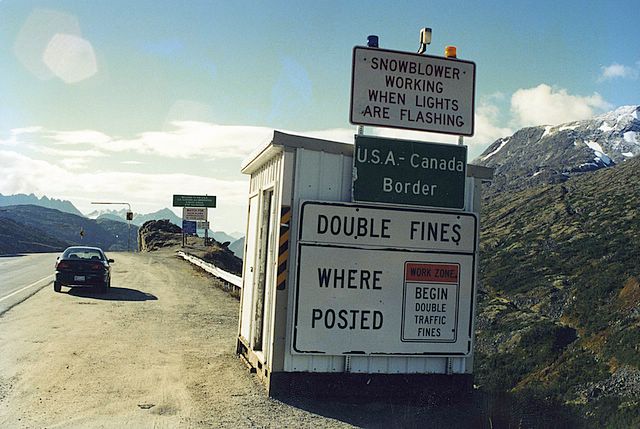 Die Grenze vom Yukon nach Alaska