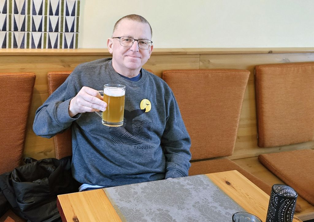 Zinni und sein Hafenbier in Budapest