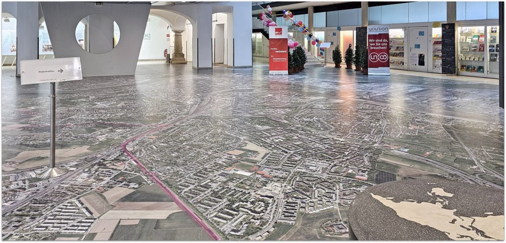 Ein begehbarer Stadtplan in Linz