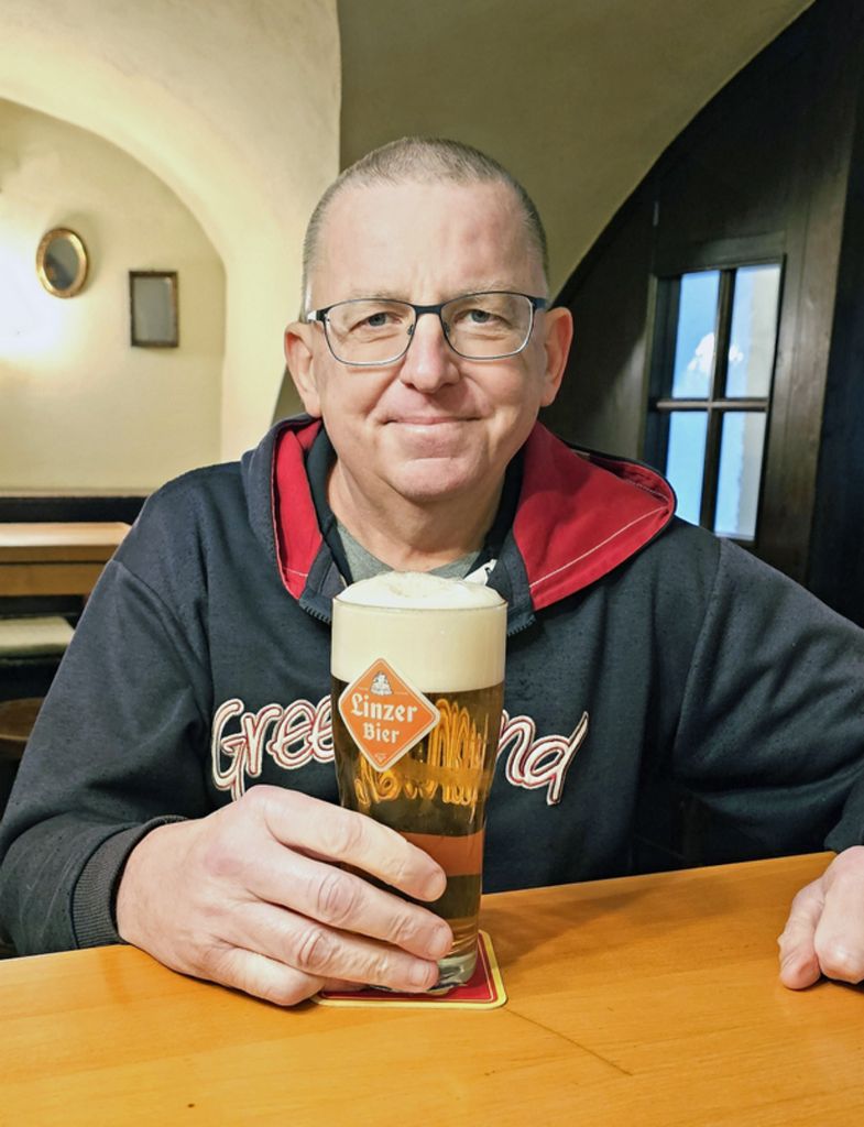 Zinni und sein Hafenbier in Linz