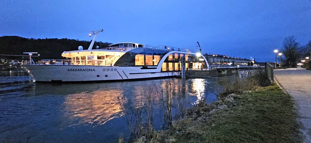 Die AmaMagna in Vilshofen im Februar 2024