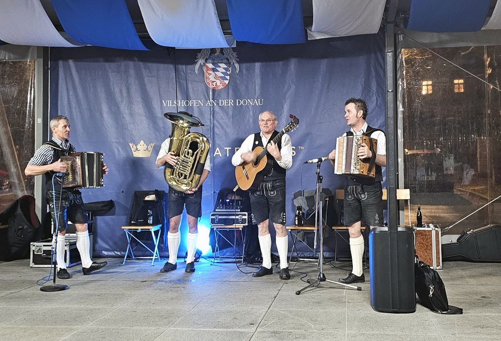 Die Band vom AmaWaterways Oktoberfest in Vilshofen