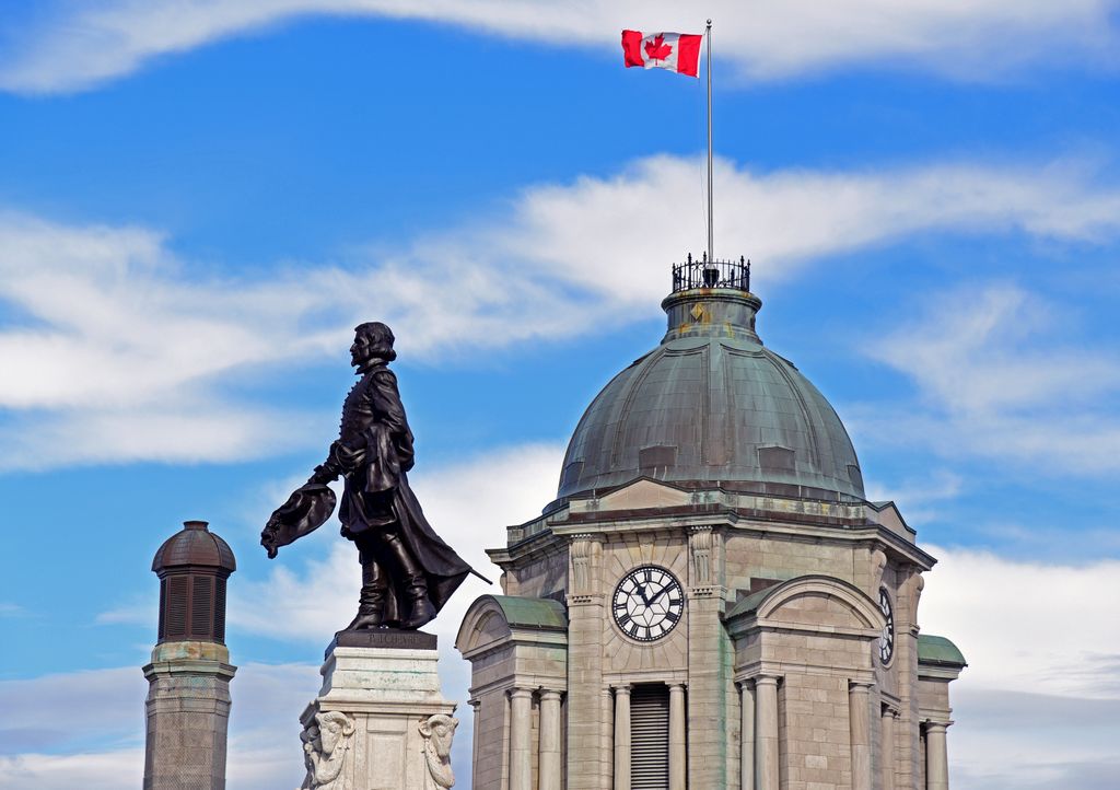 Die Champlain-Statue in Qu&eacute;bec