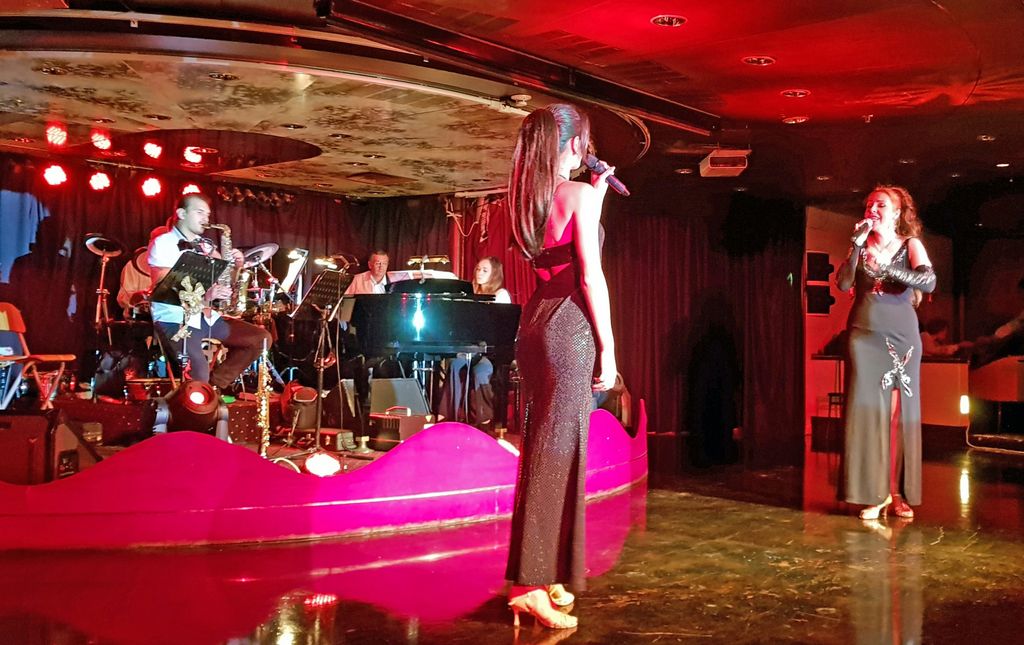 ABBA Show auf der MS Astor