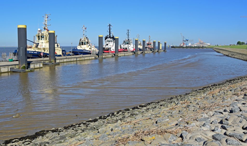Schlepper in Bremerhaven