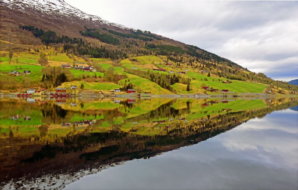 Spiegelungen in Olden