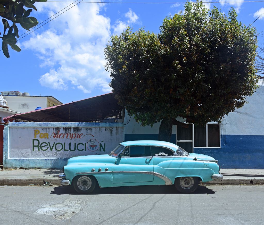 Viva la Revoluci&oacute;n! in Cienfuegos