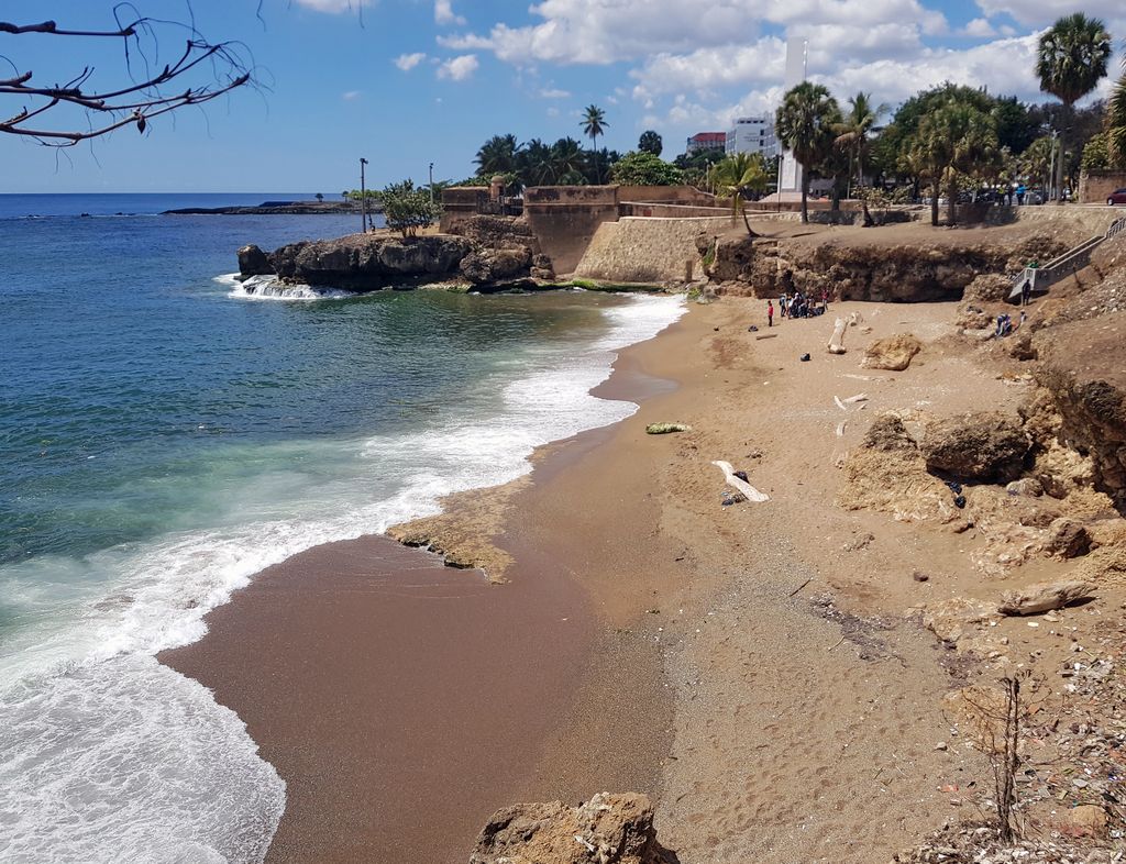 Entlang der Malec&oacute;n-Promenade von Santa Domingo