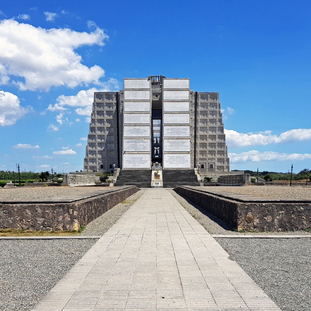 Faro a Colon, Santa Domingo