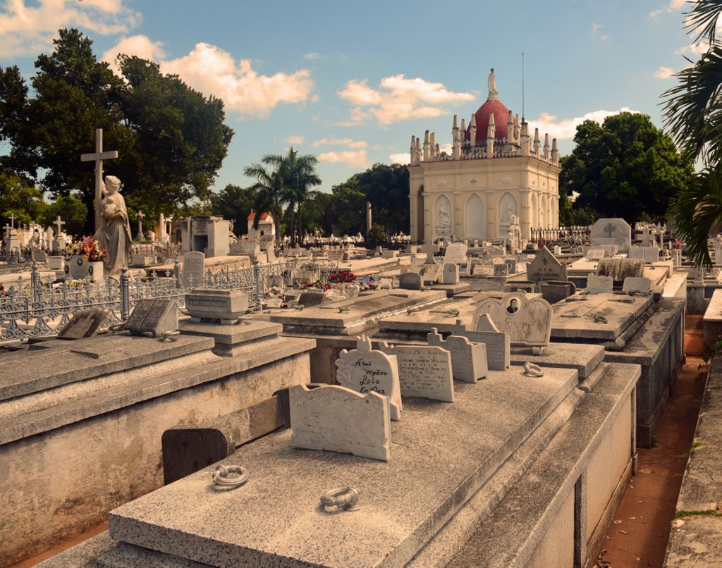 Der Friedhof Cementerio Crist&oacute;bal Col&oacute;n in Havanna