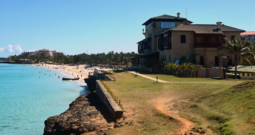 Der Strand der Xanadu Mansion